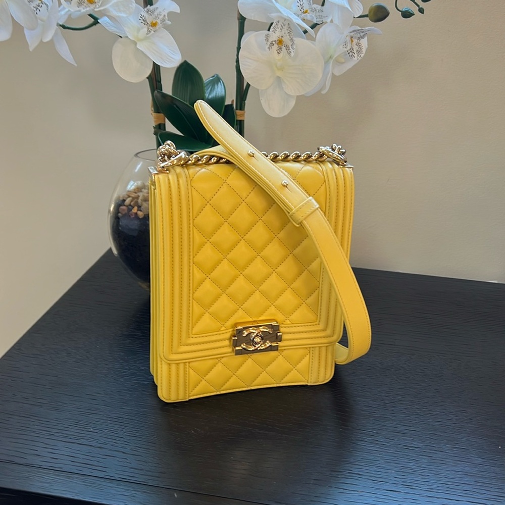 🔥🔥🔥 CHANEL!  Calfskin Quilted North South Boy Flap.